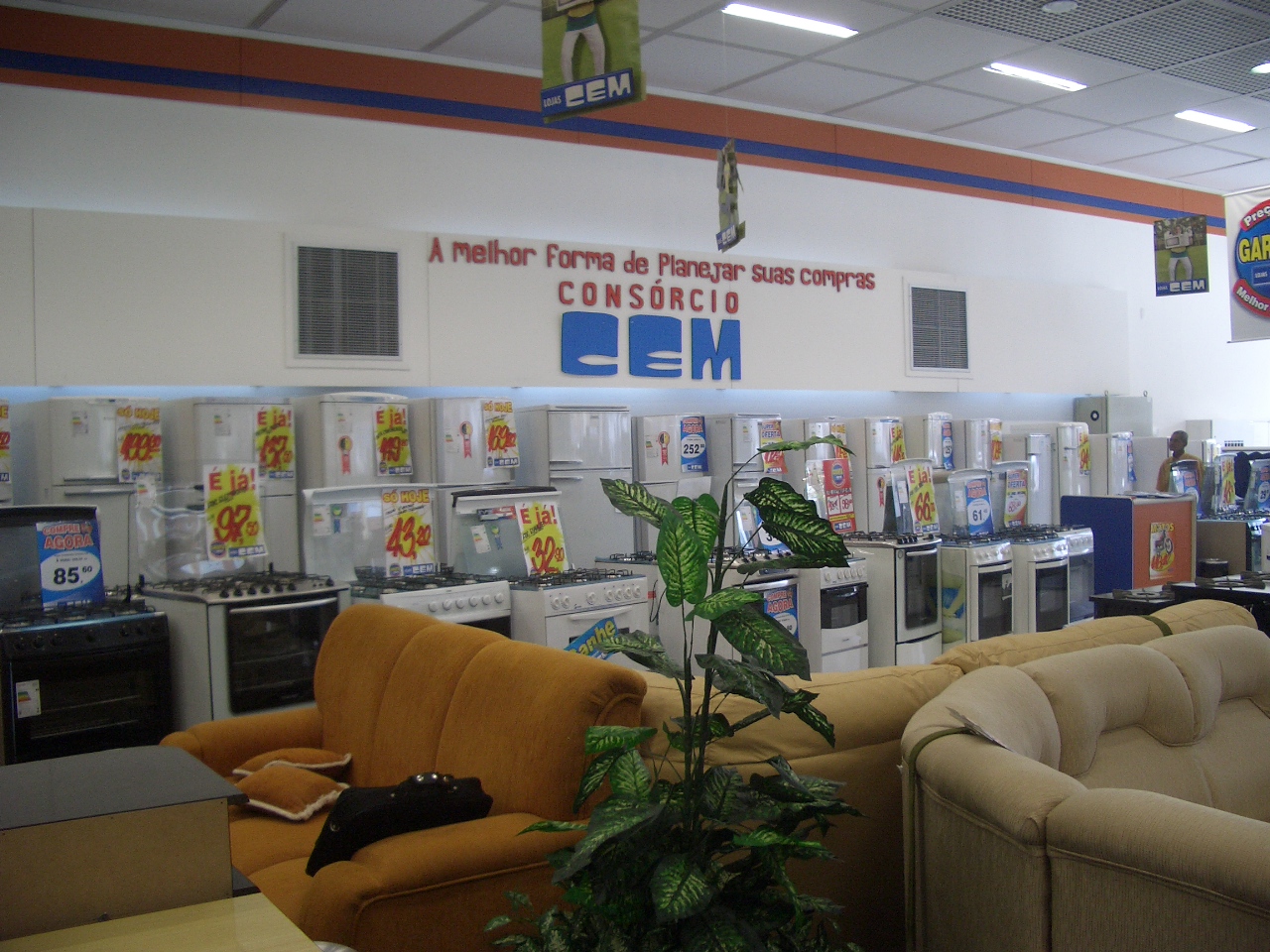 Lojas Cem - Itanhaem 005.jpg